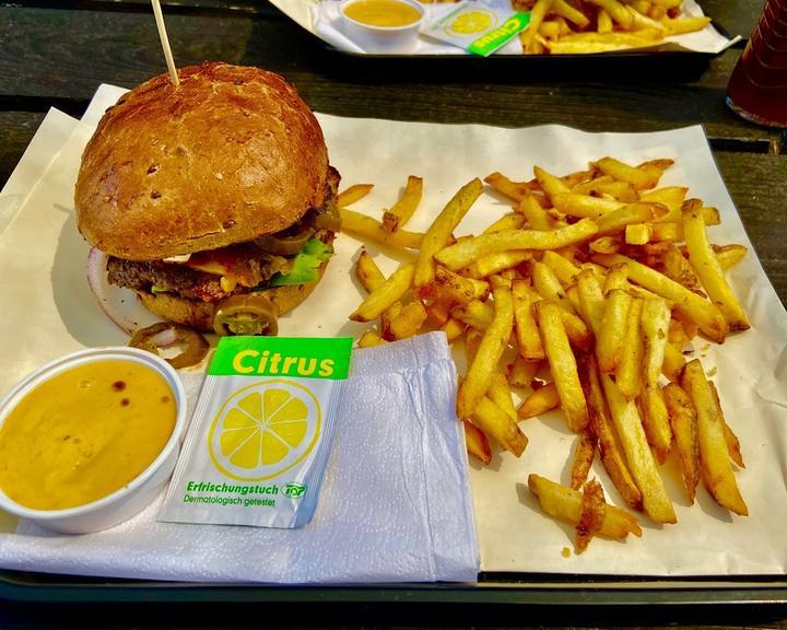 3H‘s Burger & Chicken
